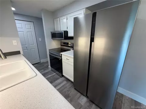 Kitchen - 209 E Highline Cir #209-202, Centennial, CO 80122 photo 3 of 4