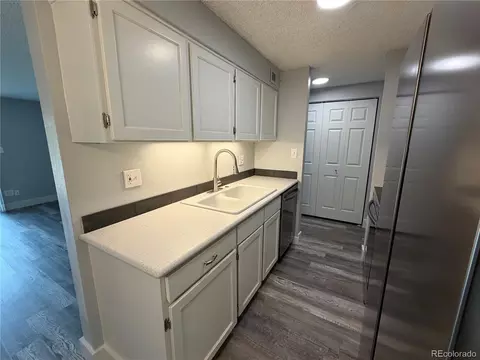 Kitchen - 209 E Highline Cir #209-202, Centennial, CO 80122 photo 4 of 4