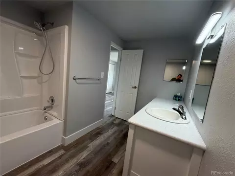 Bath - 209 E Highline Cir #209-202, Centennial, CO 80122 photo 4 of 5