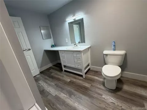 Bath - 209 E Highline Cir #209-202, Centennial, CO 80122 photo 2 of 5