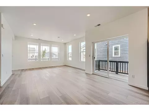 515 Bennett Ave, Bennett, CO 80102 photo 2