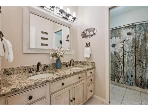 Bath - 43251 E Iliff Trl, Bennett, CO 80102 photo 4 of 5