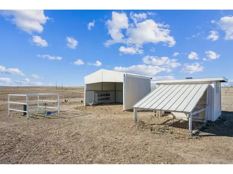 Exterior - 43251 E Iliff Trl, Bennett, CO 80102 photo 4 of 5