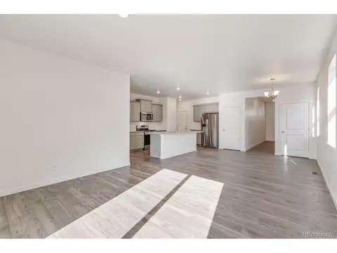 27504 E 1st Pl, Aurora, CO 80018 photo 3