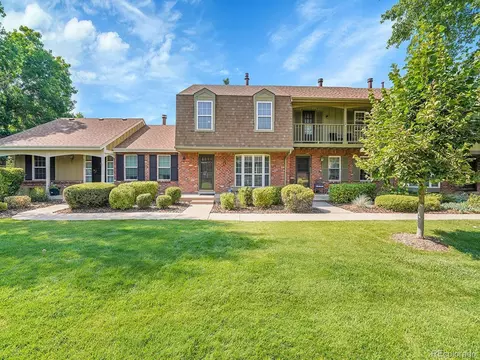 8822 E Amherst Dr #E, Denver, CO 80231 photo 2