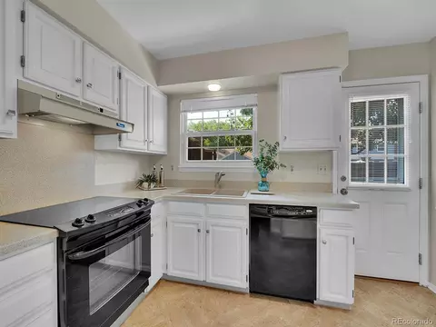 8822 E Amherst Dr #E, Denver, CO 80231 photo 12