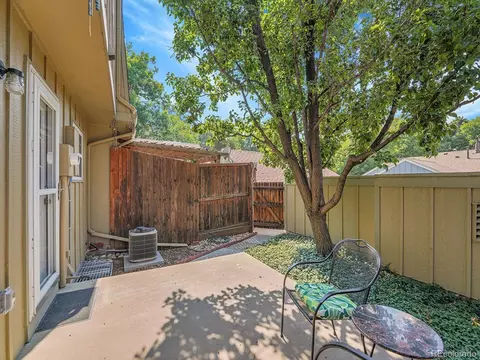 8822 E Amherst Dr #E, Denver, CO 80231 photo 22