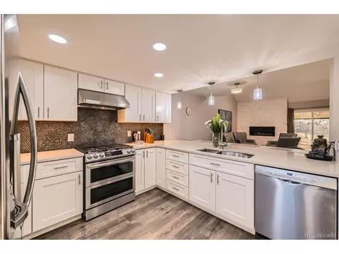 2061 S Worchester Way, Aurora, CO 80014