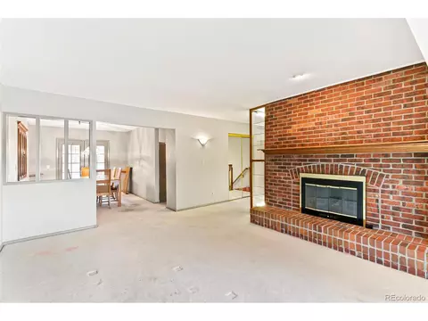7624 E Colgate Pl, Denver, CO 80231 photo 4