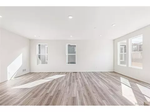 13382 E 110th Way, Commerce City, CO 80022 photo 8