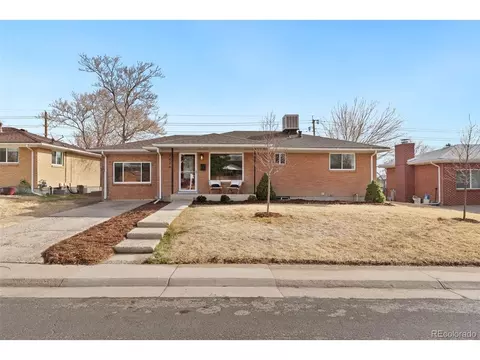 7426 Skyline Dr, Westminster, CO 80030
