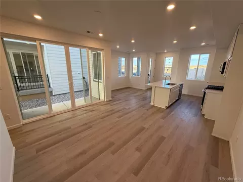 24165 E 30th Pl, Aurora, CO 80019 photo 4