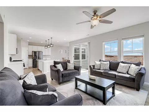 27798 E 7th Pl, Aurora, CO 80018 photo 8