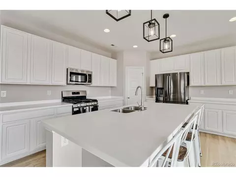 27798 E 7th Pl, Aurora, CO 80018 photo 13