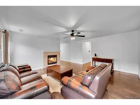 5577 Jasper St, Denver, CO 80239 photo 5