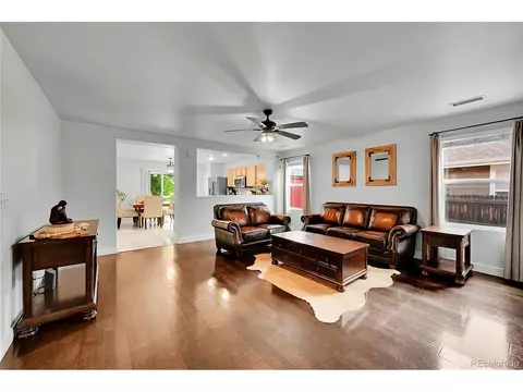 5577 Jasper St, Denver, CO 80239 photo 4