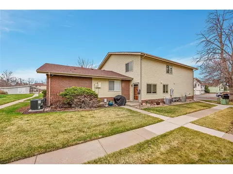 3355 S Flower St #107, Lakewood, CO 80227