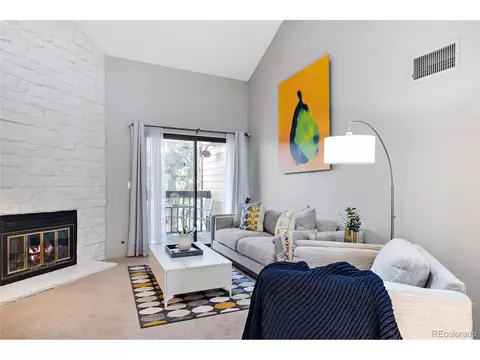 416 Wright St #304, Lakewood, CO 80228 photo 4