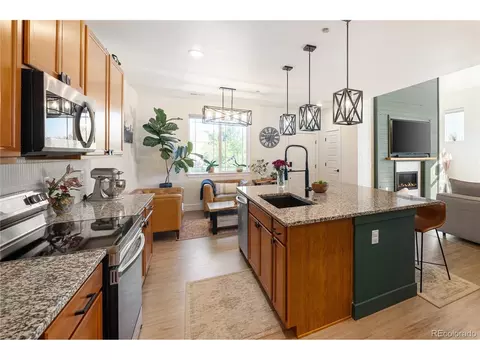 8848 S Kipling Way #208, Littleton, CO 80127