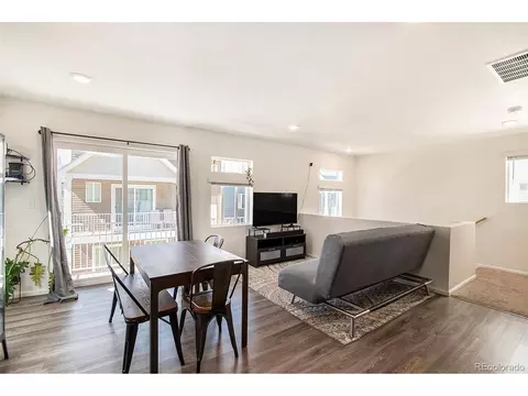 18677 E 53rd Ave, Denver, CO 80249 photo 9