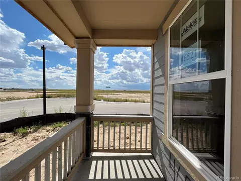 46521 Orchard Dr, Bennett, CO 80102 photo 4