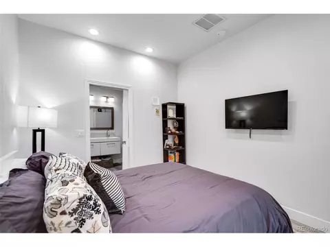 Undisclosed, Denver, CO 80211 photo 25