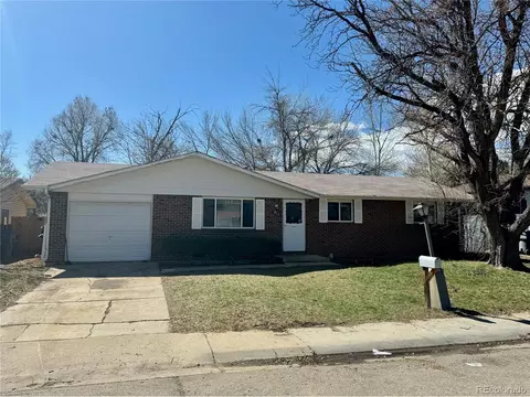 911 Tony Pl, Longmont, CO 80501