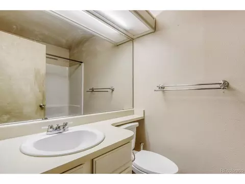 Bath - 17477 E Rice Cir #D, Aurora, CO 80015 photo 1 of 2