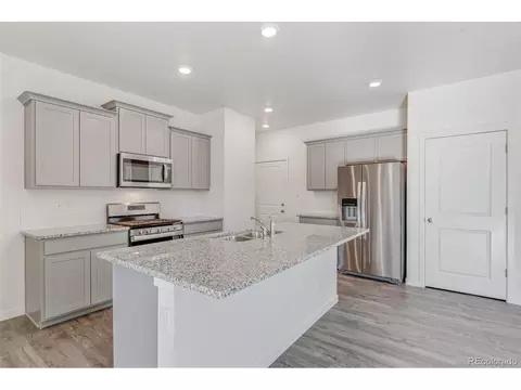 45800 Silverdrop Ave, Bennett, CO 80102 photo 4
