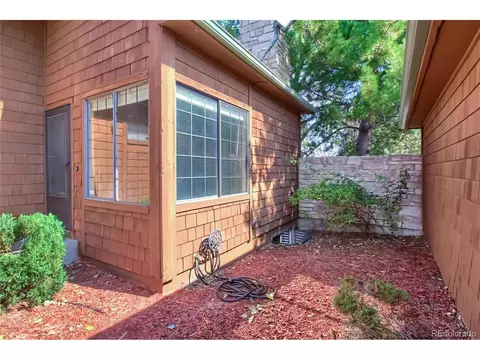 12152 E 2nd Dr, Aurora, CO 80011 photo 2