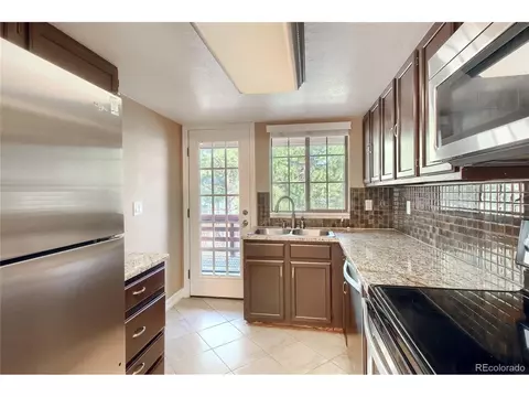 12152 E 2nd Dr, Aurora, CO 80011 photo 14