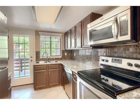 12152 E 2nd Dr, Aurora, CO 80011 photo 4