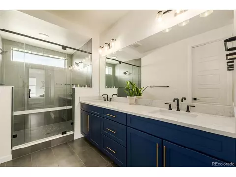 Bath - 11232 W 53rd Dr, Arvada, CO 80002 photo 2 of 4