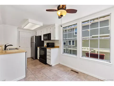 2013 S Helena St #B, Aurora, CO 80013 photo 10
