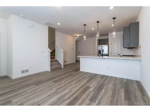 27713 E 1st Pl, Aurora, CO 80018 photo 4