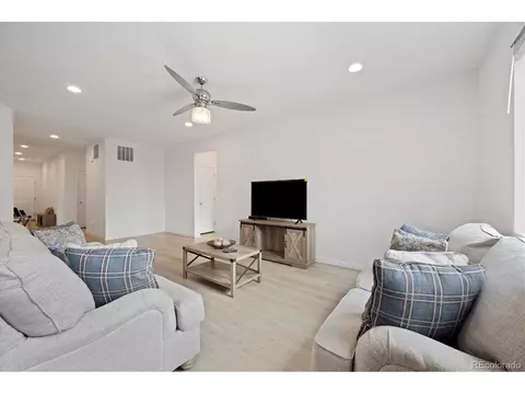 26878 E Maple Ave, Aurora, CO 80018 photo 4