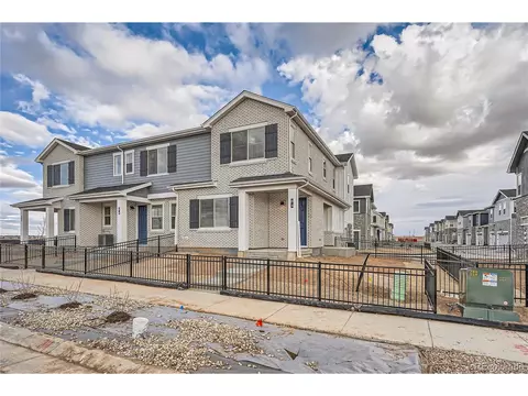 84 N Vandriver Pl, Aurora, CO 80018