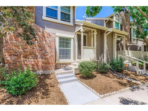 2072 S Helena St #B, Aurora, CO 80013