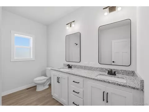 Bath - 378 Bluffs Dr, Eagle, CO 81631 photo 5 of 6