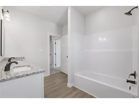 Bath - 378 Bluffs Dr, Eagle, CO 81631 photo 6 of 6
