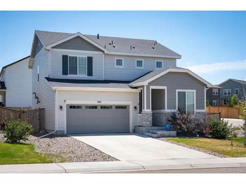 902 N Vandriver Way, Aurora, CO 80018