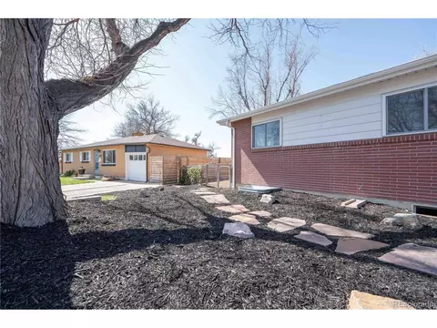 6019 Iris Way, Arvada, CO 80004 photo 5