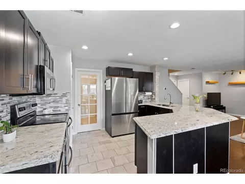 Kitchen - 570 E 77th Dr, Denver, CO 80229 photo 4 of 6