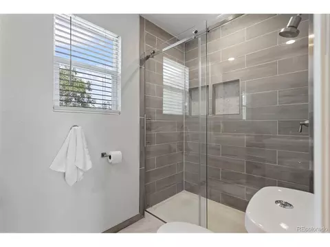 Bath - 570 E 77th Dr, Denver, CO 80229 photo 3 of 5