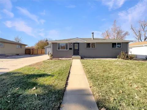 1059 S Saulsbury St, Lakewood, CO 80226