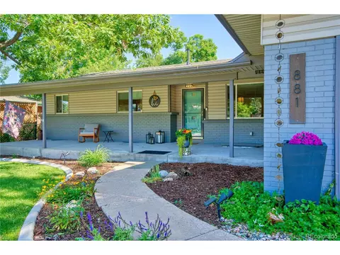 881 E Dogwood Ave, Centennial, CO 80121