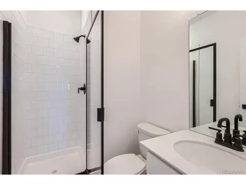 376 Geneva St, Aurora, CO 80010 photo 13