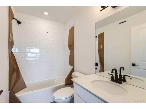 376 Geneva St, Aurora, CO 80010 photo 24