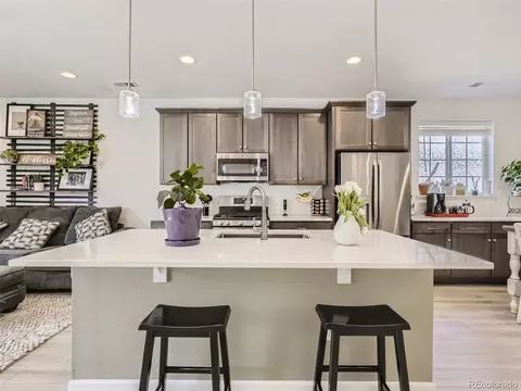 26832 Ellsworth Ave, Aurora, CO 80018 photo 3