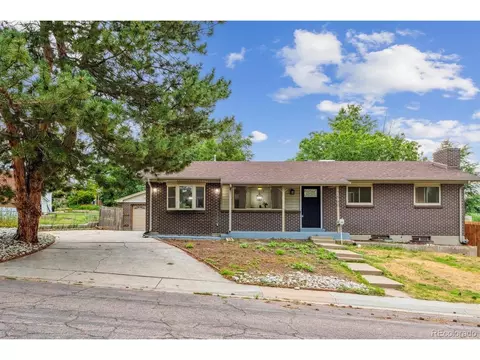 7860 Linda Cir, Denver, CO 80221